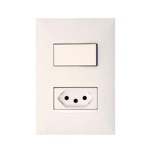 Conjunto Interruptor Simples + Tomada 2P+T 10A Branco Pial Plus Legrand