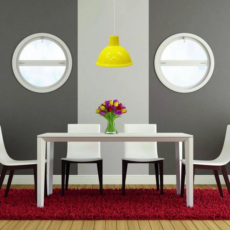 Pendente-Design-Amarelo-com-Luz-Amarela-Taschibra