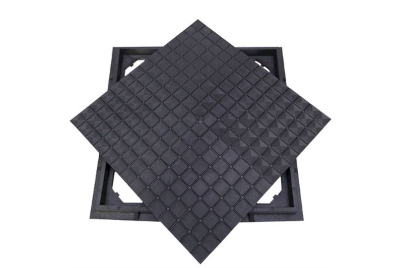 Tampao-Com-Aro-50X50-Preta-Simples-Jmais