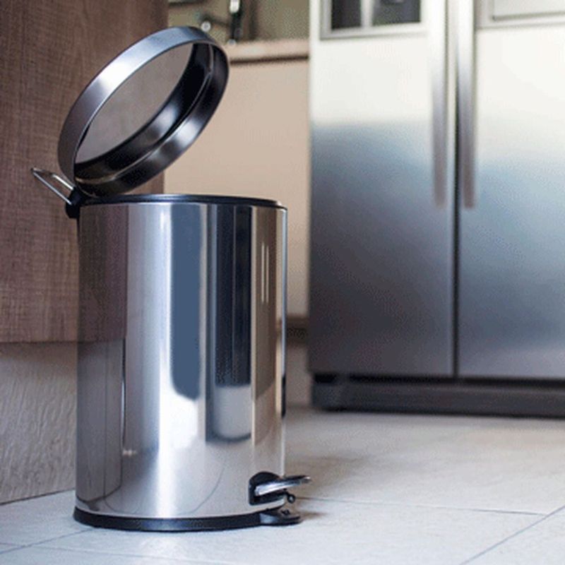 Lixeira-Inox-5l-Com-Pedal-e-Balde-Brinox