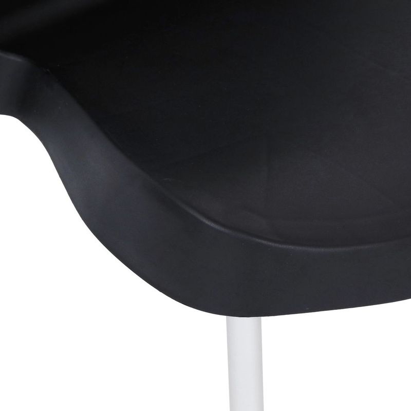 Cadeira-Deluxe-Preta-Forte-Plastico