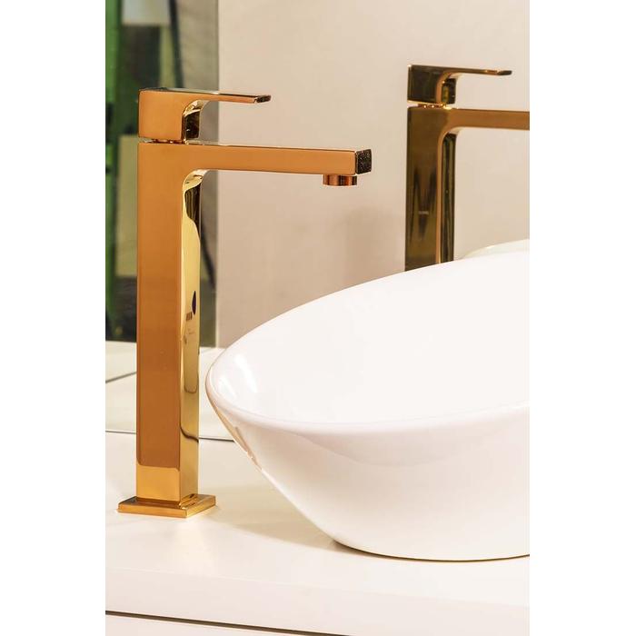 -torneira-de-mesa-para-lavatorio-bica-alta-gold-matte-unic-ambientada-deca-600163