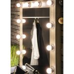 lampada-led-bulbo-9w-bolinha-luz-amarela-taschibra