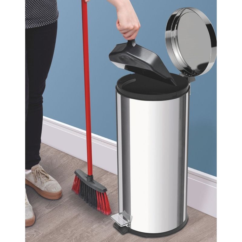 Lixeira-de-Inox-com-Pedal-30-Litros-Cromada-Tramontina