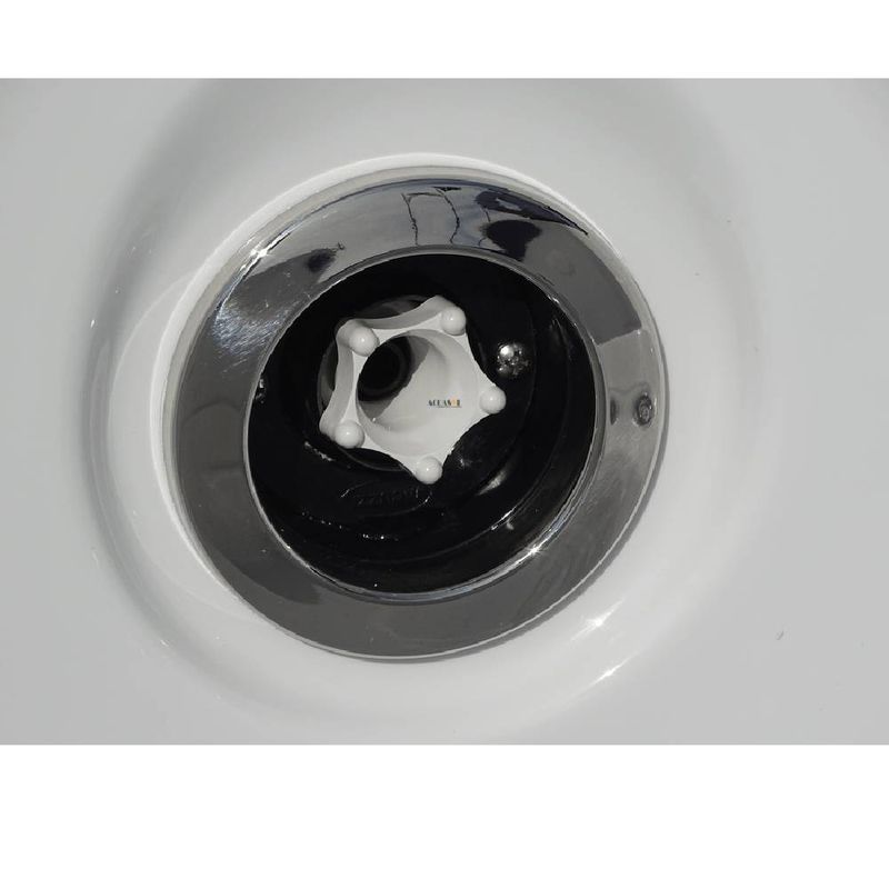 Spa-Jacuzzi--214x214x93cm--Meridian-Quality--3-.jpg